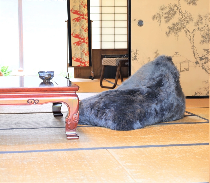 ムートンビーズクッション ネイビー