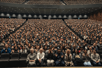 1000名の聴衆イメージ