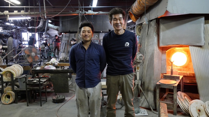 北洋硝子 中川氏(右)・横山氏(左)