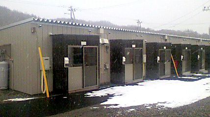 応急仮設住宅納入事例 ~ポスト・室名札