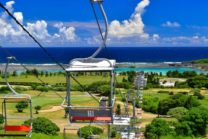 沖縄発のペアリフト「ザ シギラリフト」