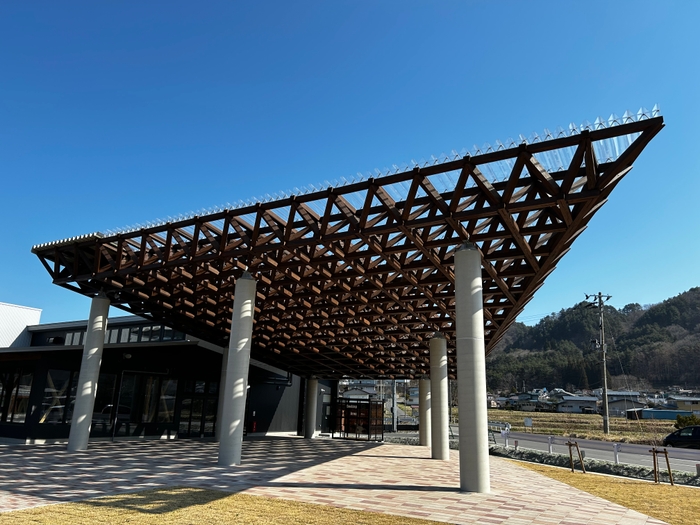 屋根付きイベント広場