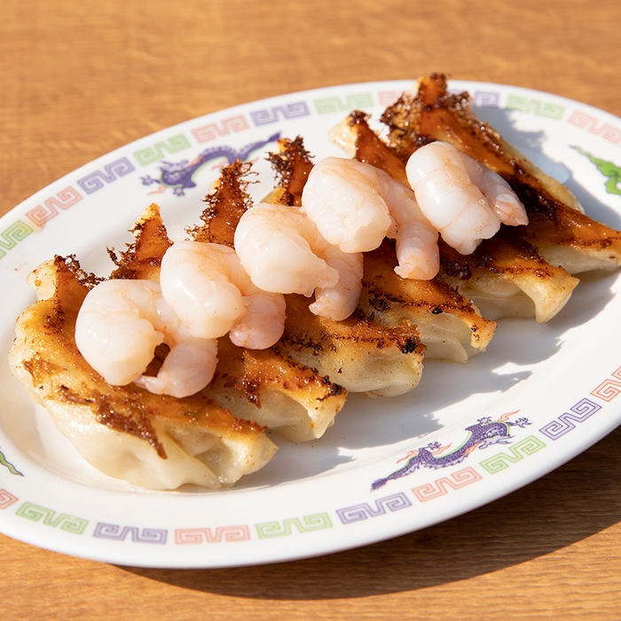 海老餃子(海老を包んでます)