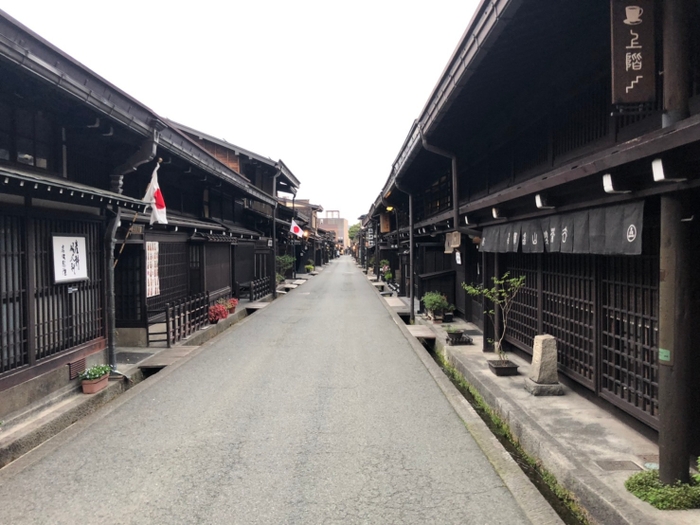 観光客がいなくなり閉店に追い込まれる高山