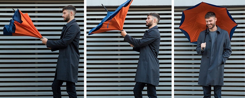 なんと内側に開きます!