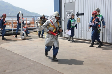 常石造船で爆発火災・人身事故を想定した防災訓練を実施