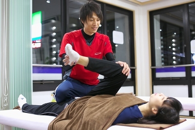 オーダーメイド・ストレッチ施術の様子