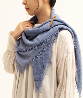 (ストール)24-713-44181 ¥16,500 (ストールピン)24-713-44182 ¥2,200