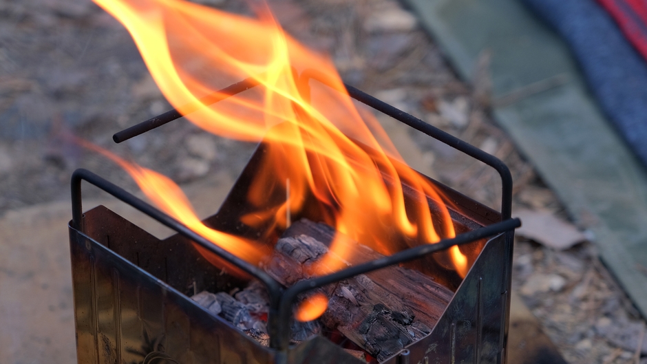 美しい二次燃焼の炎