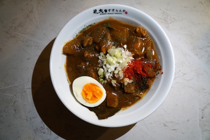 INOVE+（イノベプラス）オリジナルカレー×近大をすすらんか。　コラボラーメン