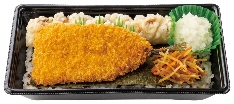 国産さんま使用 さんまフライのり弁当 639円(税込690円)