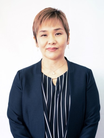 著者：咲田栞里