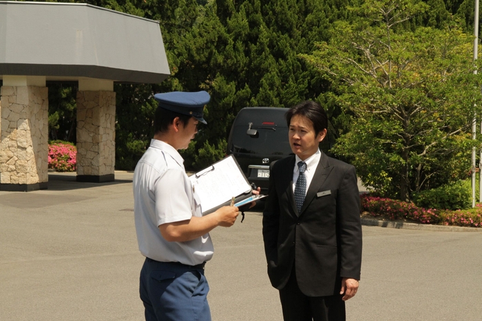 ベラビスタ境ガ浜の磯﨑博マネージャーから消防へ報告