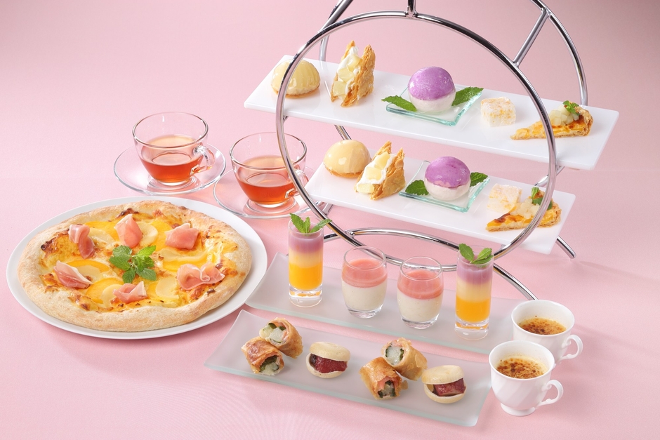 桃のアフタヌーンティー ※写真は2名様ご利用時