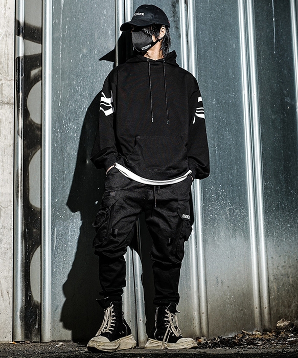 【BlackLetter】Straddled Logo Hoodie(ブラック/ホワイト)