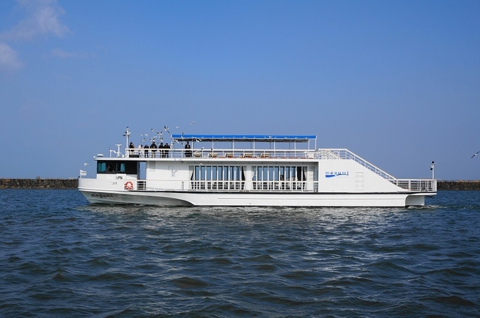 メグミ(南湖遊覧ボート)