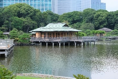 イメージ（浜離宮恩賜庭園 ：中島の御茶屋）