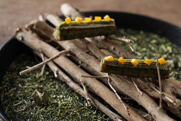 フォアグラとマンゴーのチュロス　mirume深緑茶房“伊勢茶”の香り