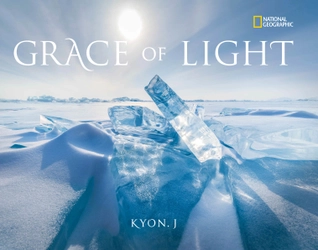 写真集『GRACE OF LIGHT』 発売中! 写真・文：KYON.J