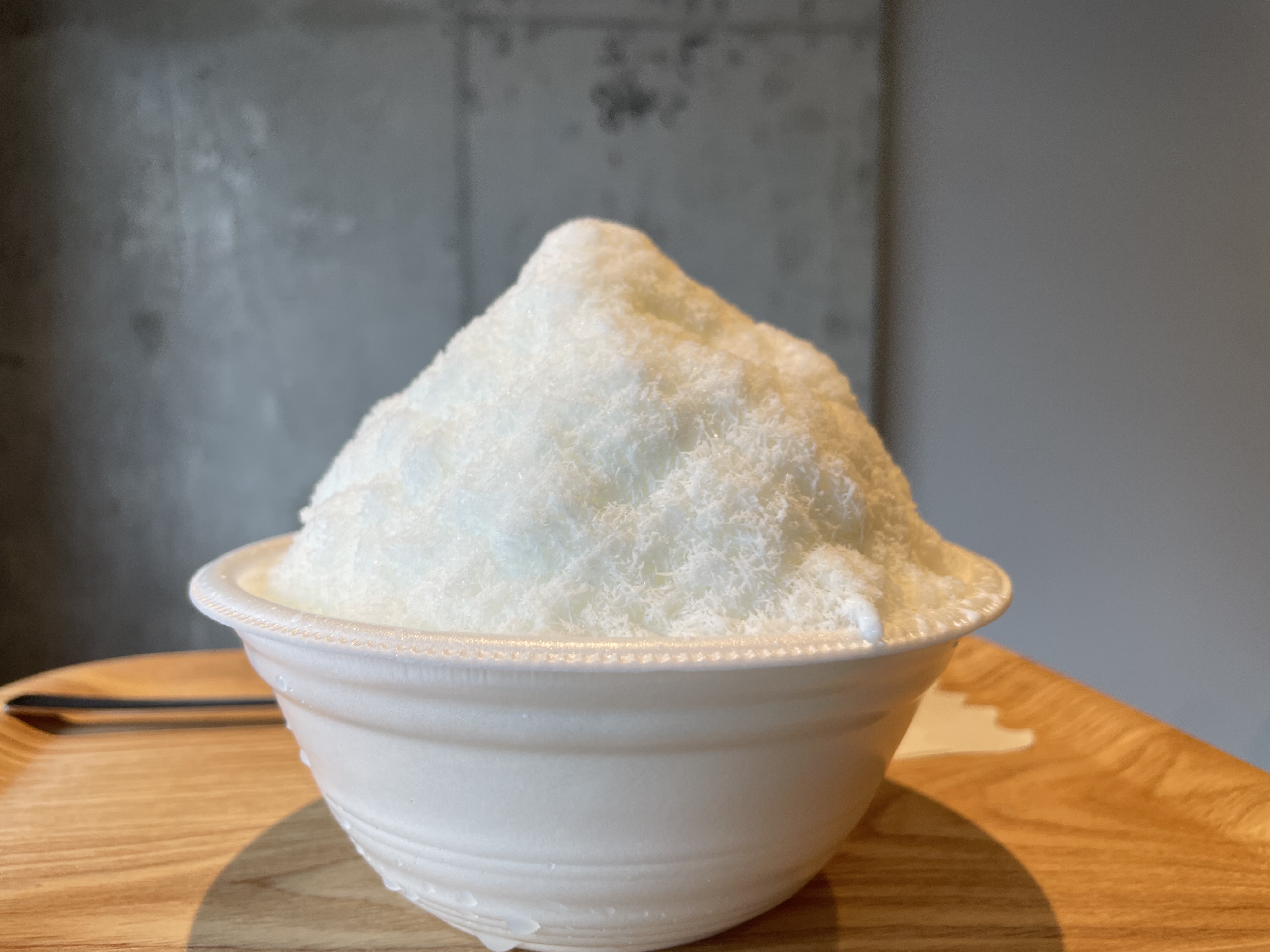 杉並・浜田山【水も氷も使わない】牛乳100％の新感覚かき氷専門店