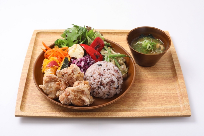 タニタカフェ+定食(から揚げ)