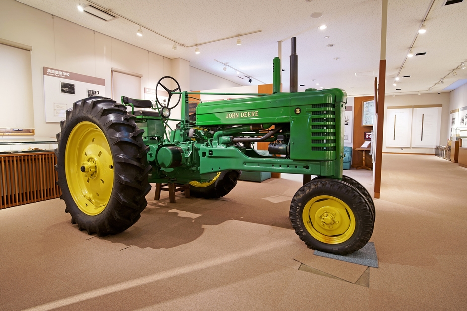 開拓当時の初代トラクター