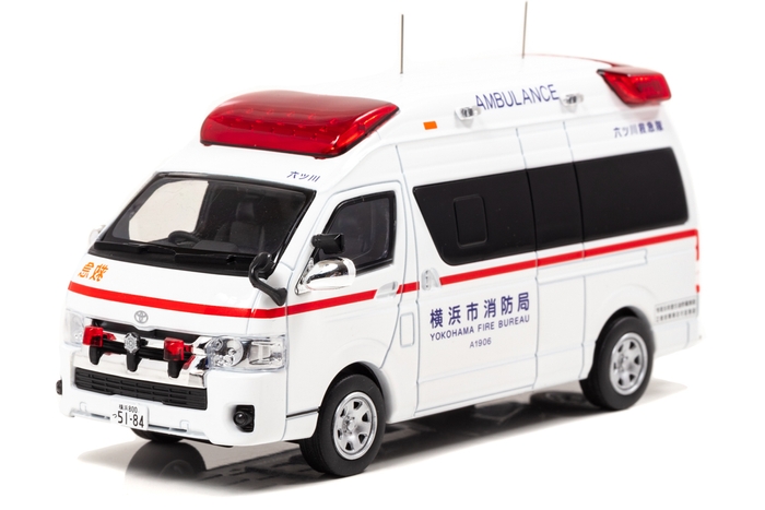 左前:1/43 トヨタ ハイメディック 2019 神奈川県横浜市消防局高規格救急車