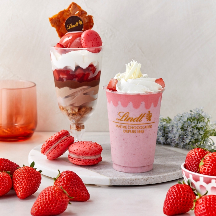 8月 ストロベリー ドリンク、パフェ、デリース  