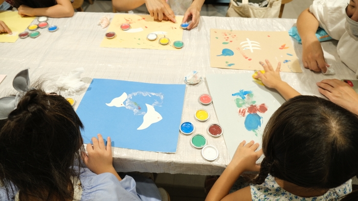 「アトリエ ミオ」体験ワークショップの様子