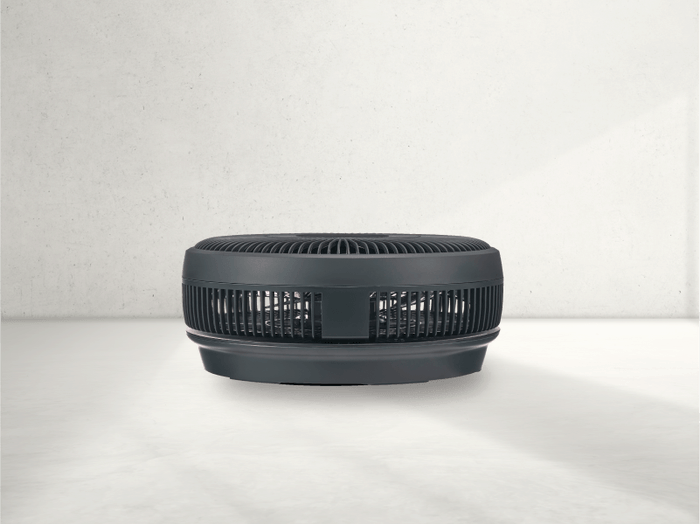 収納時の高さ約14センチ