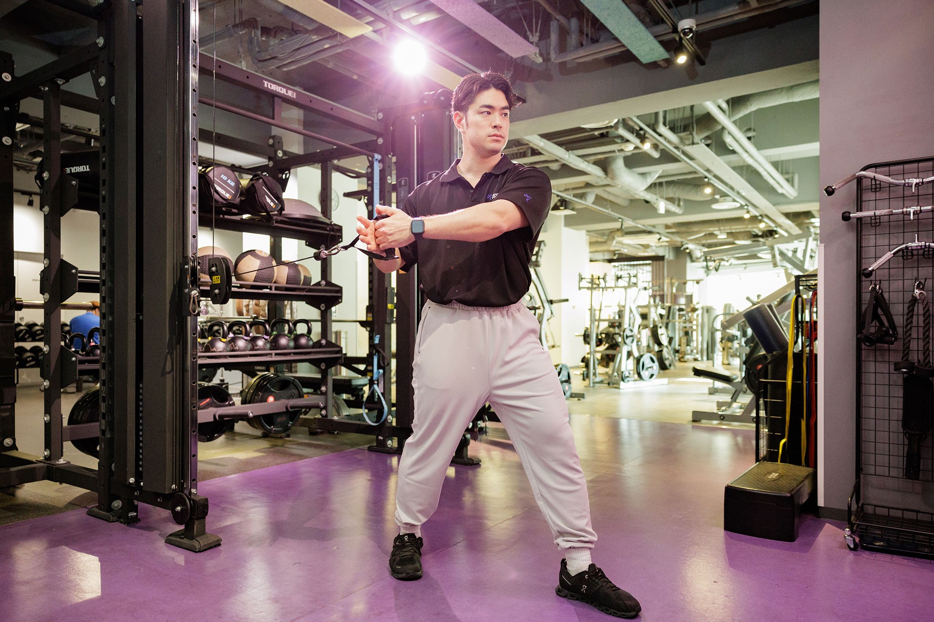 【HEALTHIER MAGAZINE（ヘルシアマガジン）】24時間年中無休フィットネスジム「エニタイムフィットネス」のウェブマガジン更新中！
＜地味だけど効果絶大！体幹を鍛えて日常生活を快適に＞