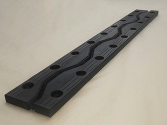 市場対応力を発揮。
名古屋高速向け専用ジョイント
『NCS-40』の施工を完了