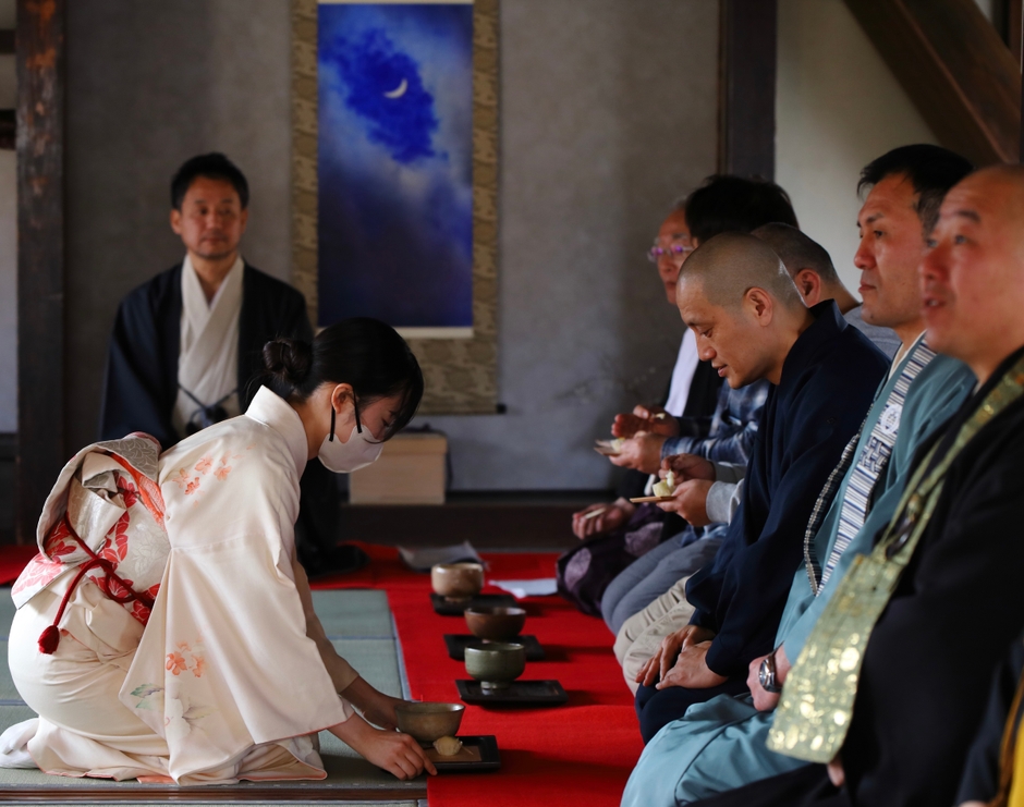 人吉藩武家屋敷にて超宗派寺社によるお茶会