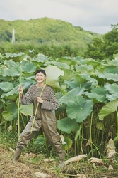 フードブランド「野菜をMOTTO」　 女優・モデルとして活躍する菊池亜希子さんを編集長に迎えた “スープのようにまるごと飲み干したくなる”マガジン 「whole(ホール)」を4月27日(木)より配布開始！