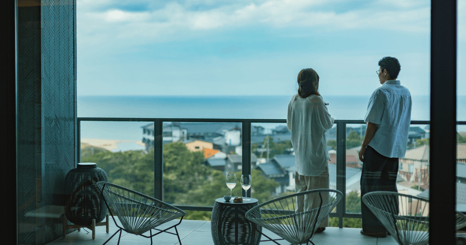 【ラウンジテラス碧-AO-】目前に広がるパノラマ海景