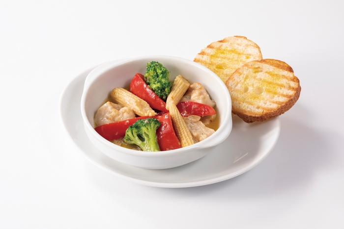 アンティパスト:グリル野菜とチキンのバーニャカウダ風