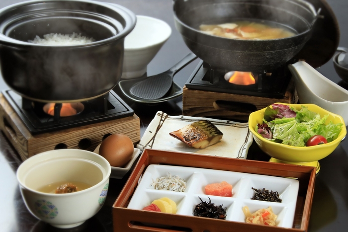 朝食