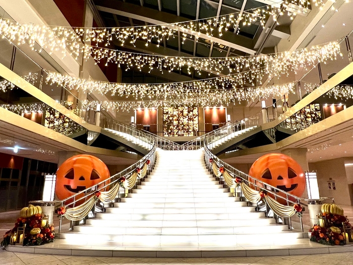 ホテル京阪 ユニバーサル・タワー エントランス装飾