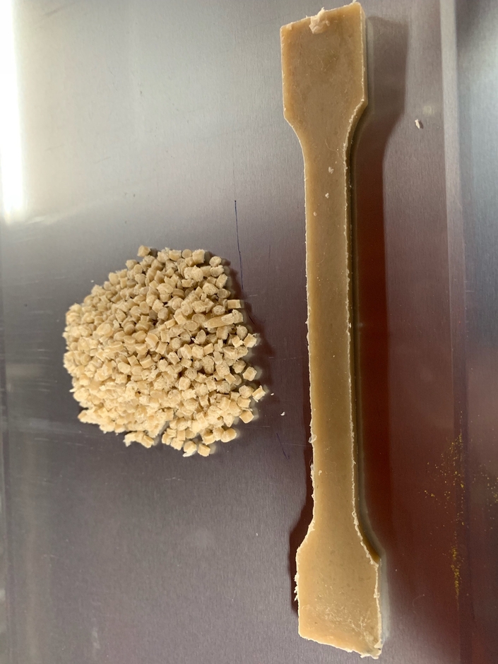 紙、古紙を複合化させた100%天然バイオマス生分解性樹脂(石油0)