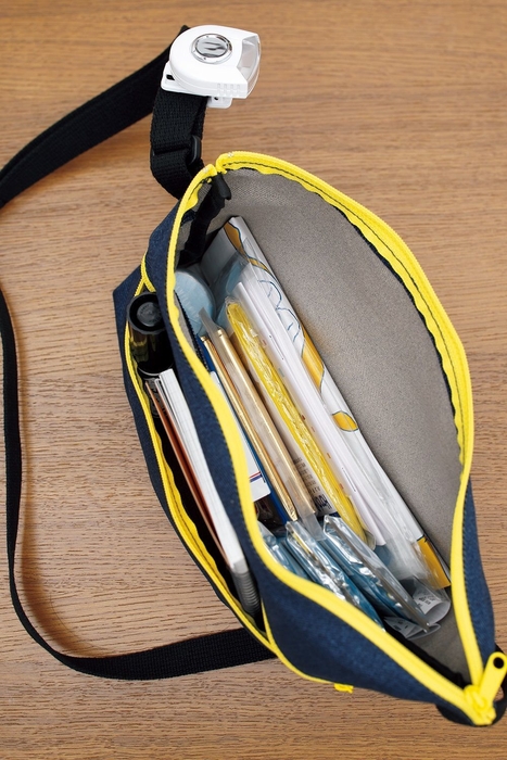 防災グッズに見えない、軽快なショルダー 避難用持ち出しバッグセット /セット例