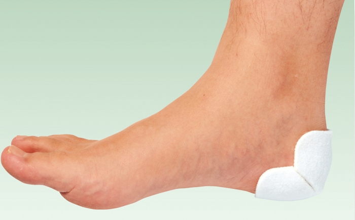 創傷面に合わせたカット例:踵