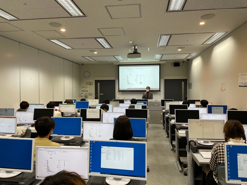 名城大学でのゼミ(共同研究)の様子