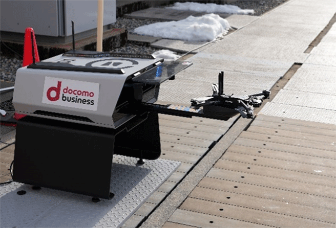 【変電所構内の自動巡視開始前の様子】