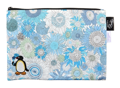 Pingu 40th リバティプリントフラットポーチ 1,980円