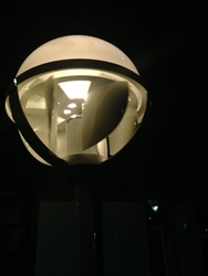 太陽光とそよ風でテラスをライトアップする スタイリッシュな一体型風光発電照明 「TSUKIAKARI SWL-1」を11月18日に発売！