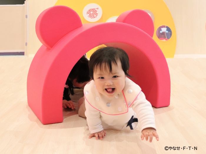 ハイハイやつかまり立ちの小さなお子様も楽しめる「あかちゃんまんテラス」