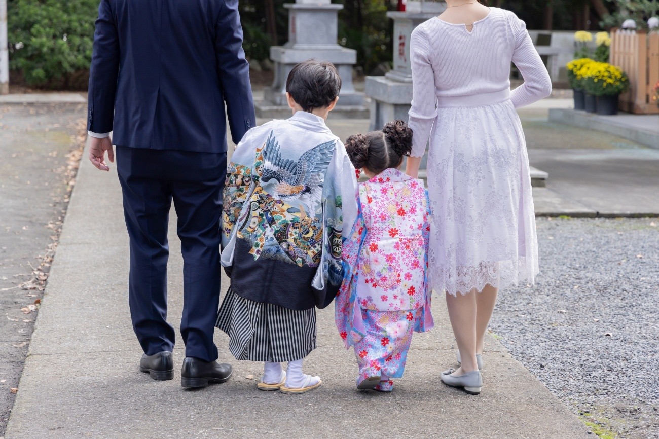 七五三・家族写真シーズンに気になる「子どもの顔のキズ」
3人に1人が「特に何もしなかった」と回答。一方、約9割は「早くきれいに治したい」