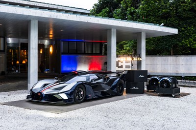 圧倒的な存在感を放つBUGATTI BOLIDE