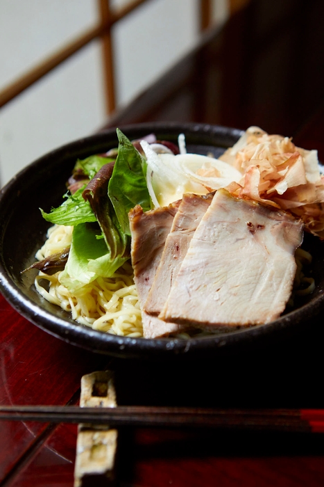 飛騨のお野菜と飛騨豚ロースト入り冷やしラーメン