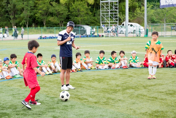 金田喜稔氏によるサッカークリニックの様子